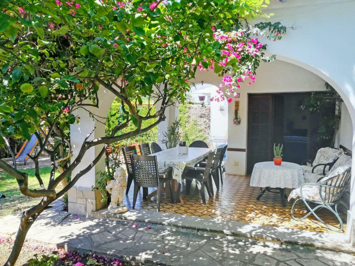 Holiday Home Vilafortuny Villafortuny Exterior foto